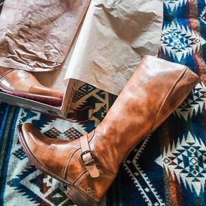 Women's Tan Leather Boots